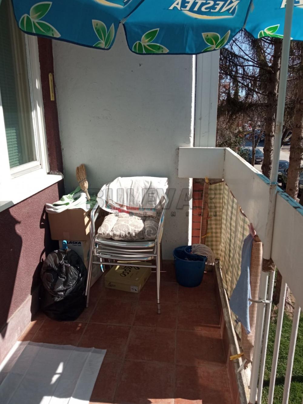 Slika 1 - Dvosoban, 51m2, Kopaonička Kragujevac, sa terasom