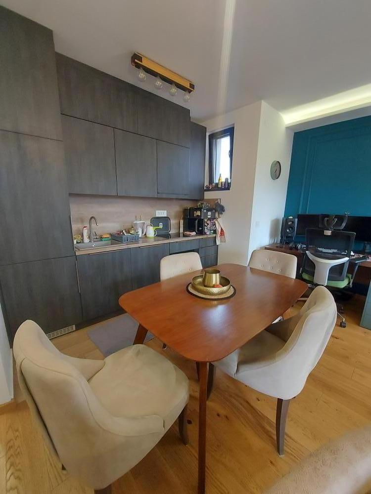 Slika 1 - Izuzetan lux dvosoban stan sa parking mestom, donja Erdoglija