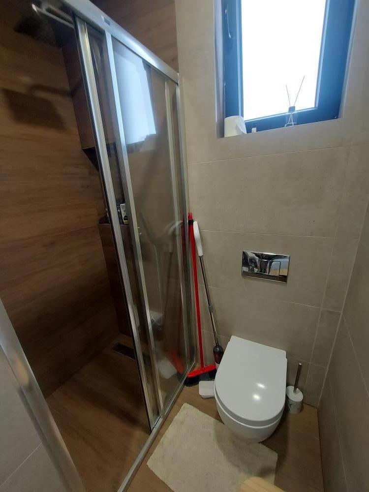 Slika 5 - Izuzetan lux dvosoban stan sa parking mestom, donja Erdoglija