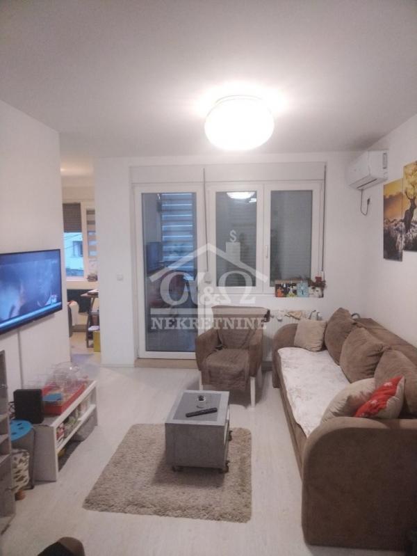 Glavna slika -Jednoiposoban, 44m2, Erdoglija Kragujevac, sa terasom, ima lift