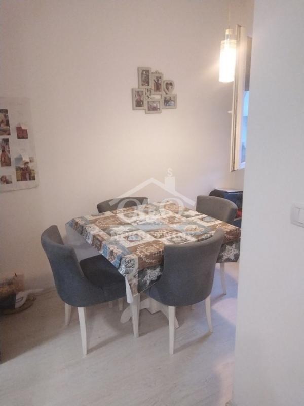 Slika 3 - Jednoiposoban, 44m2, Erdoglija Kragujevac, sa terasom, ima lift