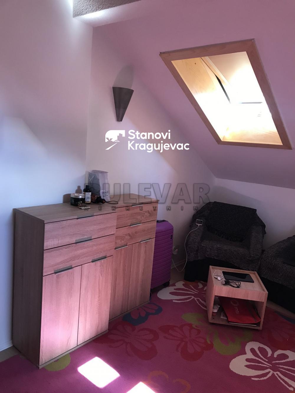 Slika 7 - Četvorosoban, 160m2, Karađorđeva Kragujevac, sa parkingom