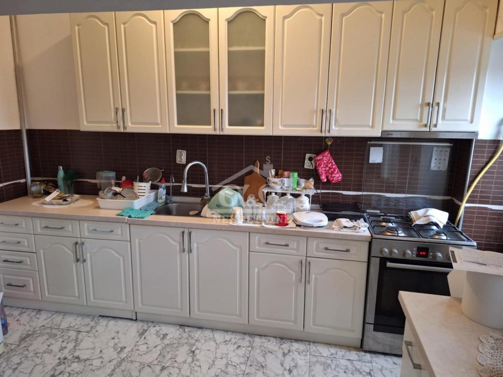 Slika 5 - Trosoban, 70m2, sa terasom