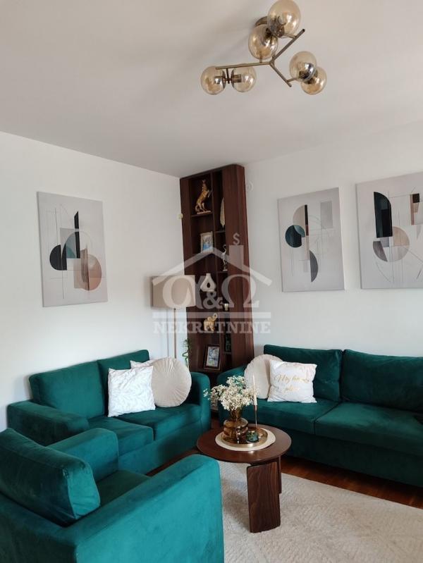 Glavna slika -Troiposoban, 100m2, sa terasom, ima lift