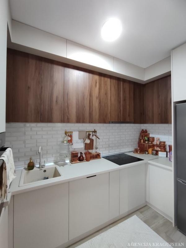 Slika 4 - Četvorosoban, 100m2, sa terasom, ima lift