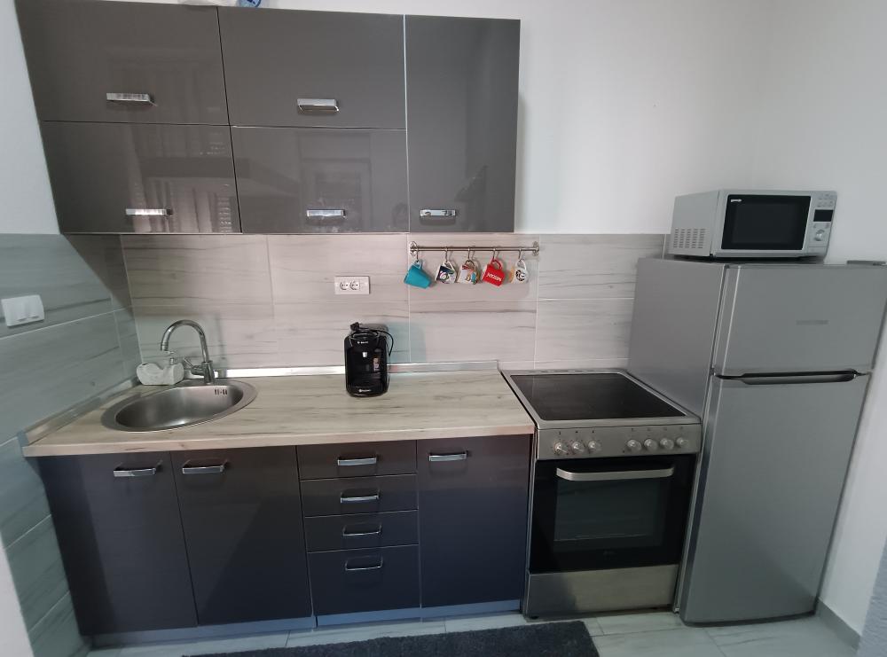 Slika 1 - Stan kod škole 21.oktobar