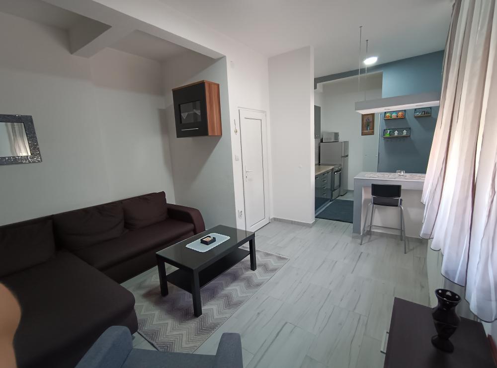 Slika 2 - Stan kod škole 21.oktobar