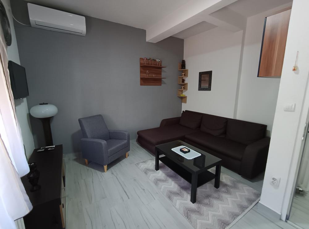 Slika 5 - Stan kod škole 21.oktobar