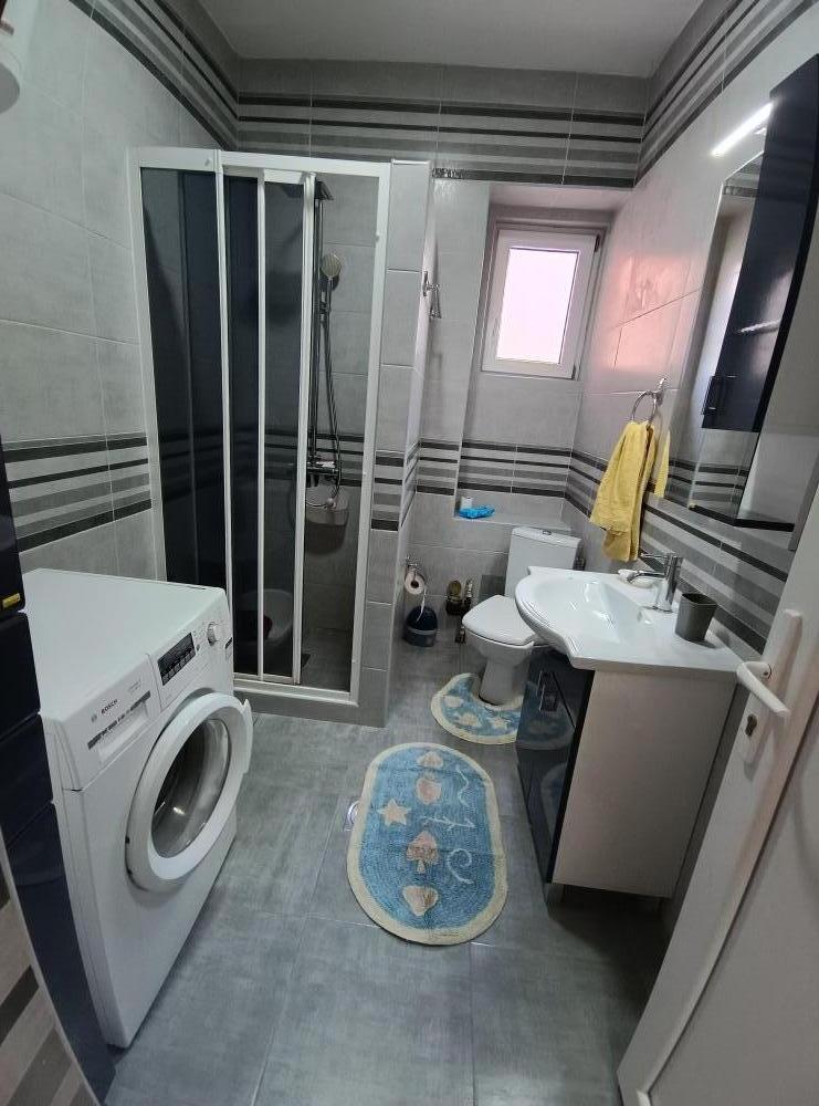 Slika 8 - Stan kod škole 21.oktobar