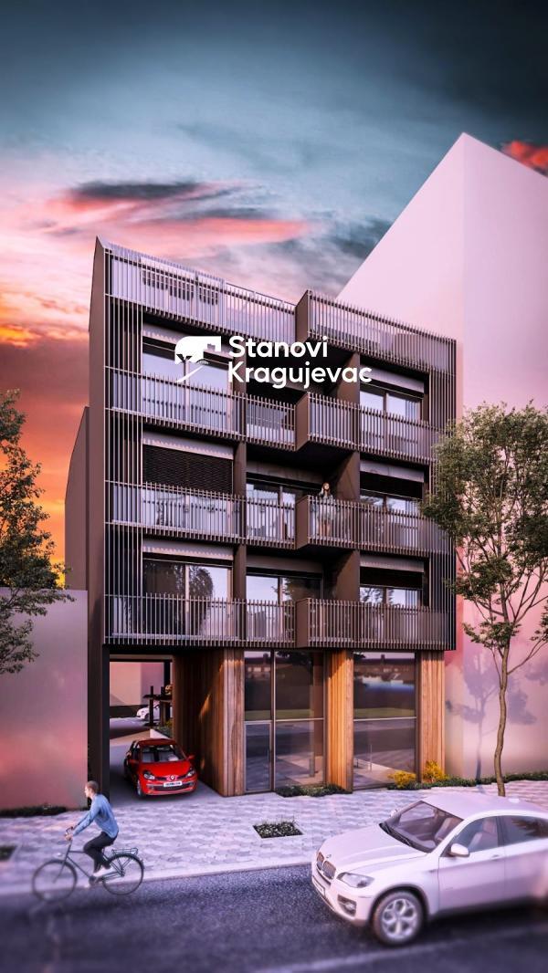 Glavna slika -Četvorosoban, 137m2, Cara Lazara Kragujevac, sa terasom, ima lift