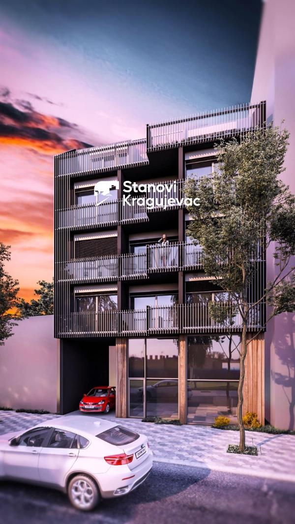 Slika 5 - Četvorosoban, 137m2, Cara Lazara Kragujevac, sa terasom, ima lift