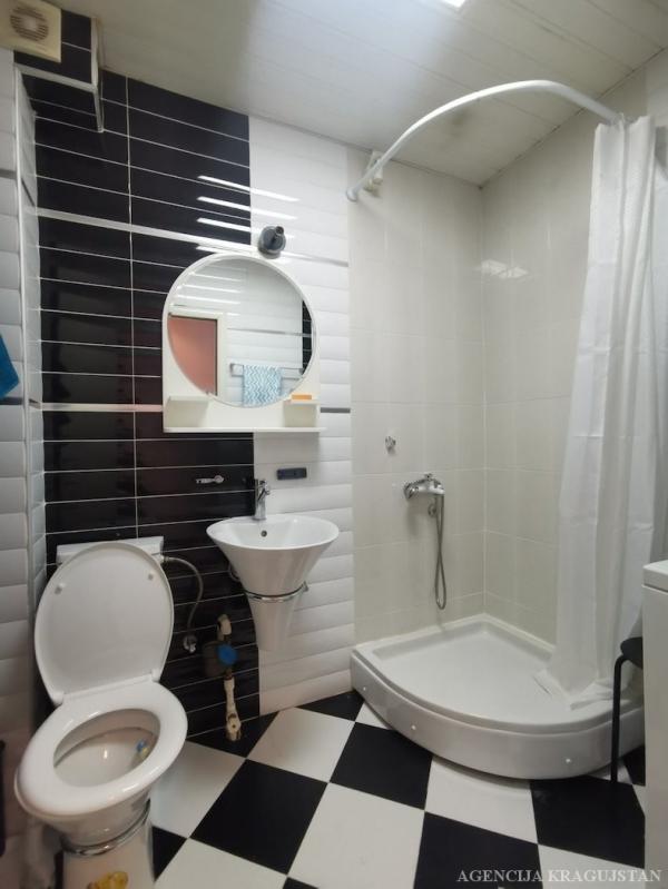 Slika 11 - Jednoiposoban, 49m2, sa terasom, ima lift