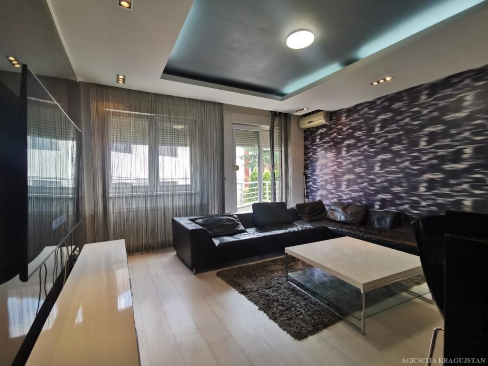 Slika 2 - Jednoiposoban, 49m2, sa terasom, ima lift