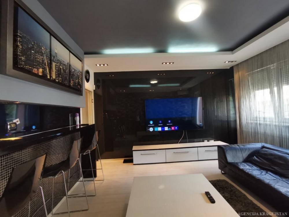 Slika 5 - Jednoiposoban, 49m2, sa terasom, ima lift