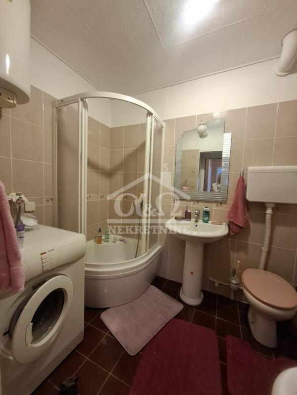 Slika 2 - Dvosoban, 55m2, Erdoglija Kragujevac, sa terasom