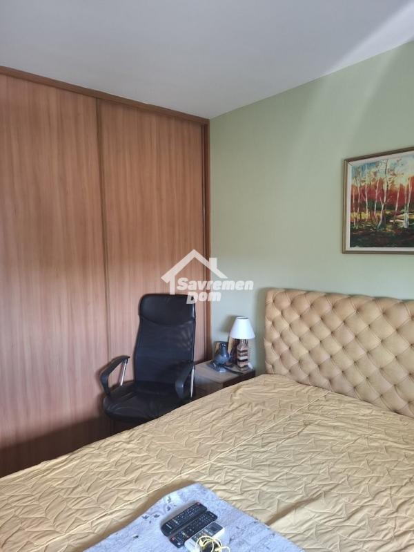 Slika 6 - Trosoban, 77m2, ima lift