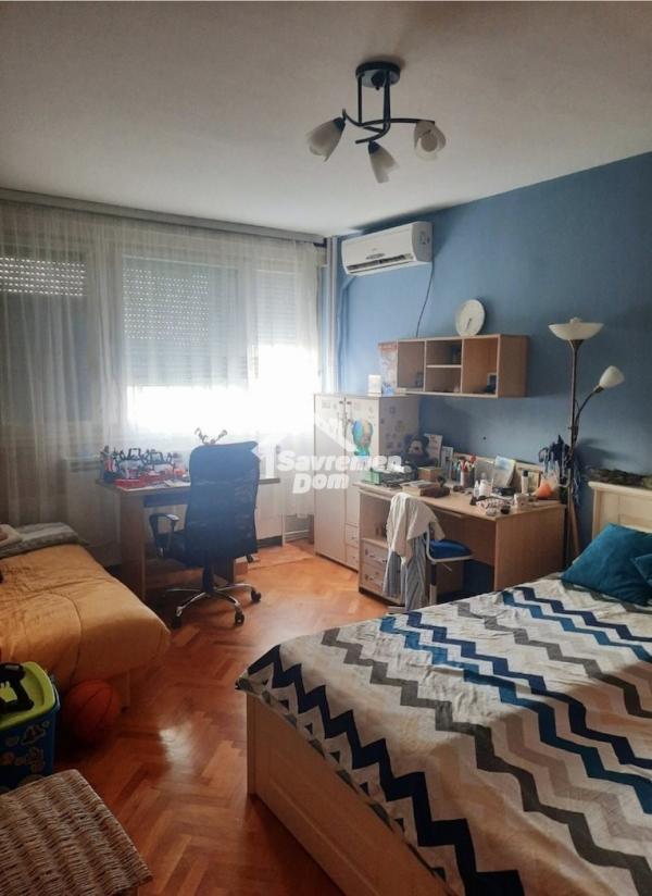 Slika 7 - Trosoban, 77m2, ima lift