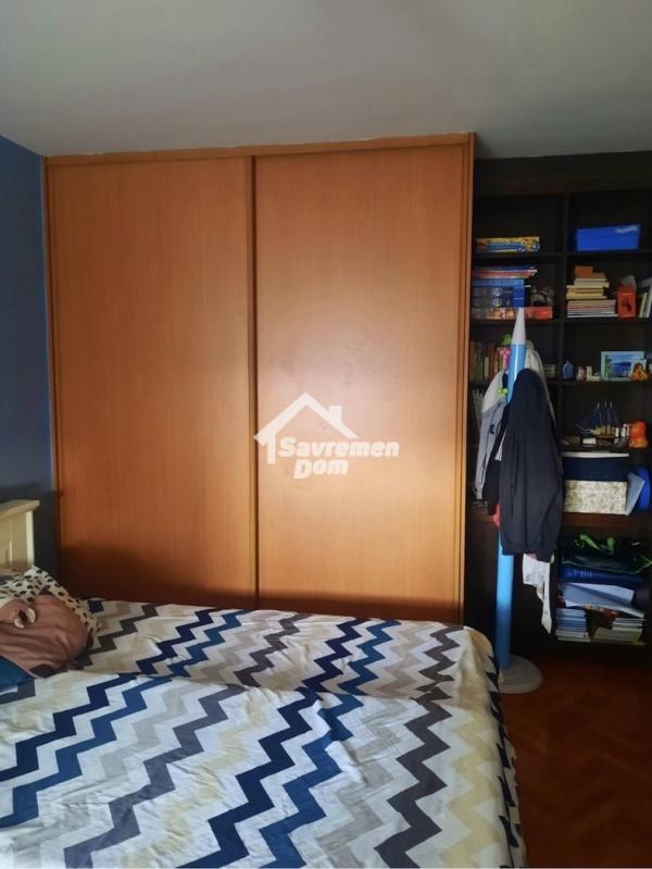 Slika 8 - Trosoban, 77m2, ima lift