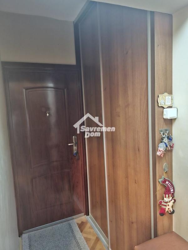 Slika 9 - Trosoban, 77m2, ima lift