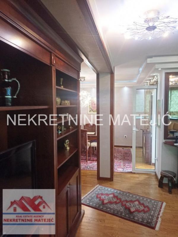 Slika 1 - STAN, CENTAR, 114 M2, NOVIJA GRADNJA, LUX KVALITET, ČETVOROSOBAN, UKNJIŽEN, CENA – 218.000 E + GARAŽA