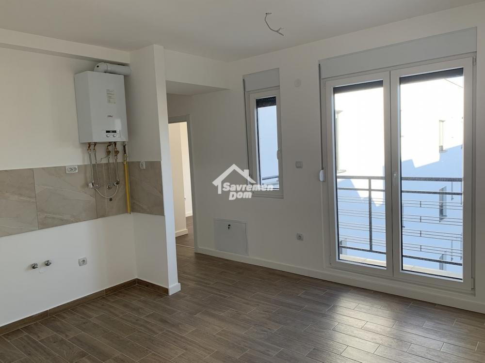 Glavna slika -Dvosoban, 40m2, sa terasom, ima lift