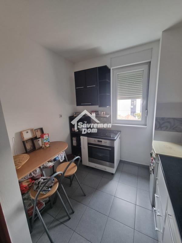 Slika 5 - Četvorosoban, 97m2, Erdoglija Kragujevac, sa terasom