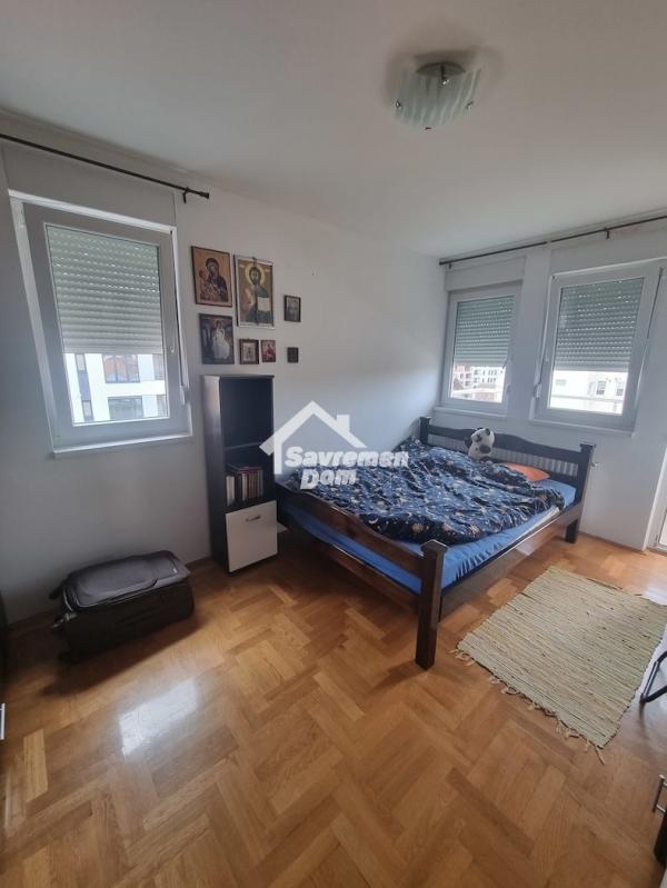 Slika 6 - Četvorosoban, 97m2, Erdoglija Kragujevac, sa terasom