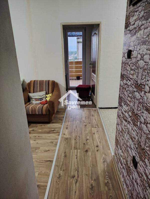 Slika 2 - Trosoban, 56m2, Aerodrom Kragujevac, sa terasom