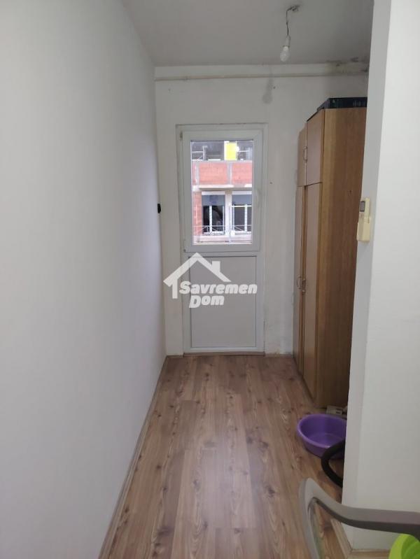 Slika 8 - Trosoban, 56m2, Aerodrom Kragujevac, sa terasom