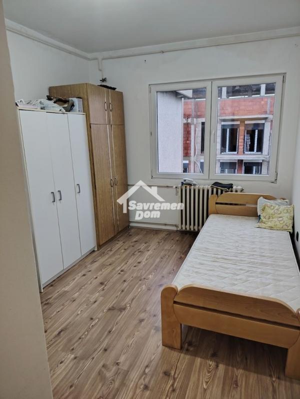 Slika 7 - Trosoban, 56m2, Aerodrom Kragujevac, sa terasom