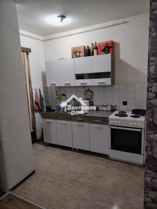 Slika 4 - Trosoban, 56m2, Aerodrom Kragujevac, sa terasom