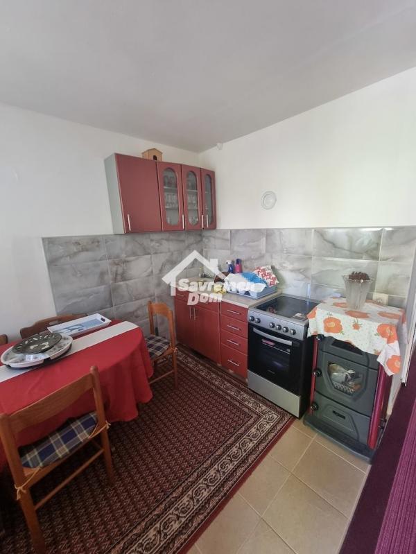 Slika 2 - Dvosoban, 47m2, Bagremar Kragujevac, sa terasom