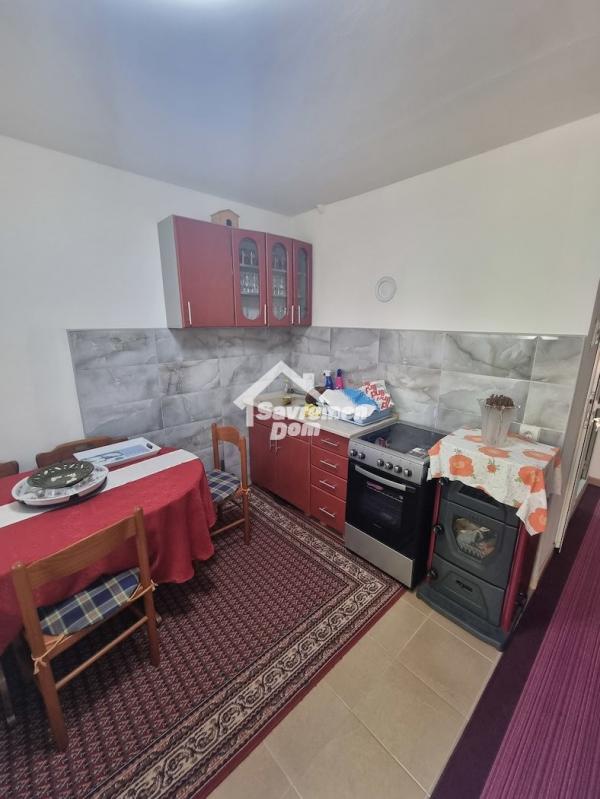 Slika 3 - Dvosoban, 47m2, Bagremar Kragujevac, sa terasom