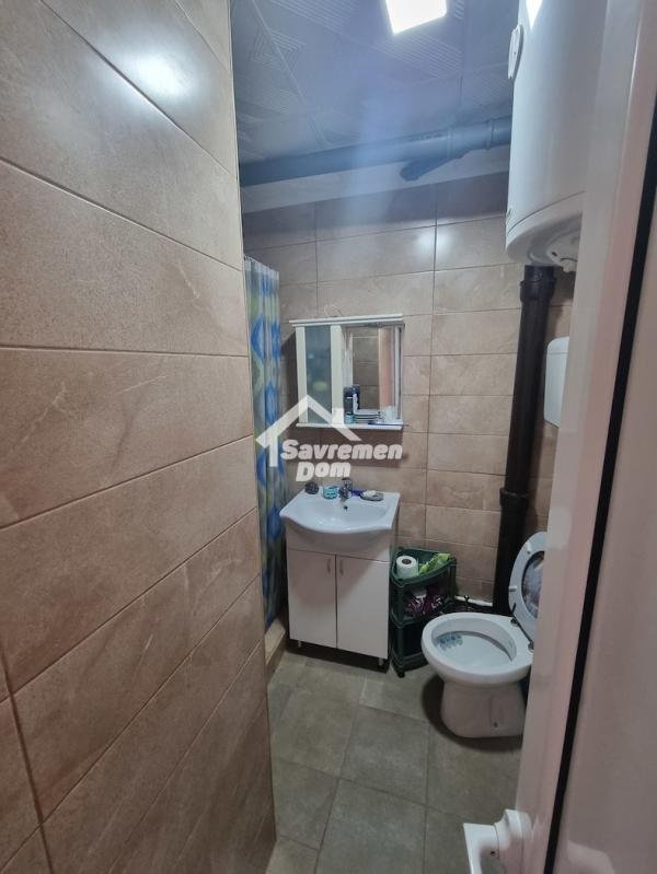 Slika 8 - Dvosoban, 47m2, Bagremar Kragujevac, sa terasom