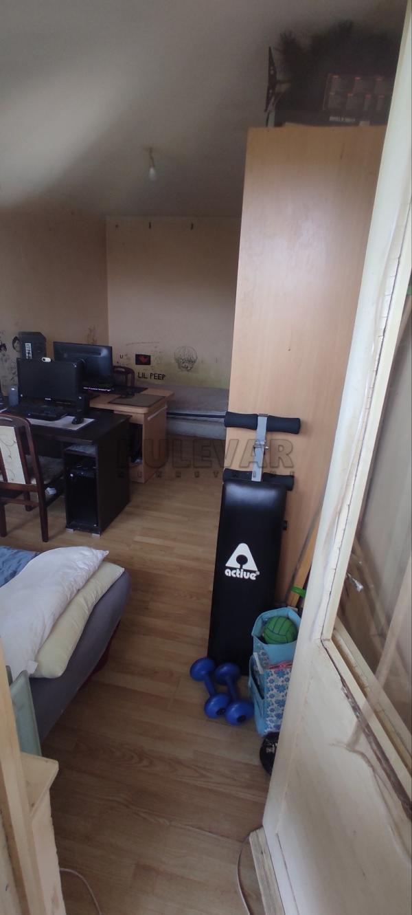 Slika 4 - Trosoban, 75m2, Slovačkih pobunjenika Kragujevac, sa terasom, sa parkingom