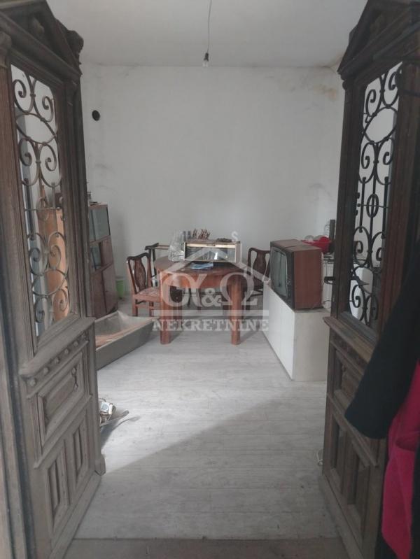 Slika 1 - Dvoiposoban, 57m2, Mala Vaga Kragujevac