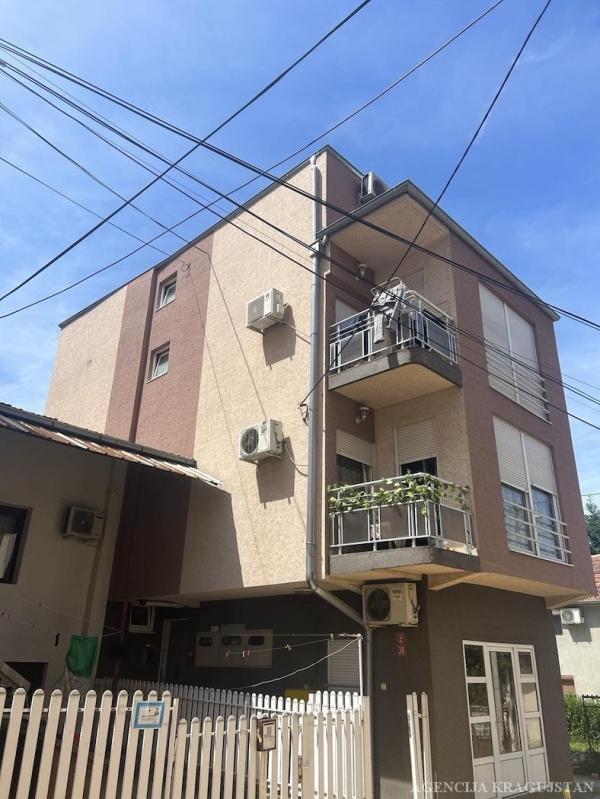 Glavna slika -Jednosoban, 152m2, Erdoglija Kragujevac