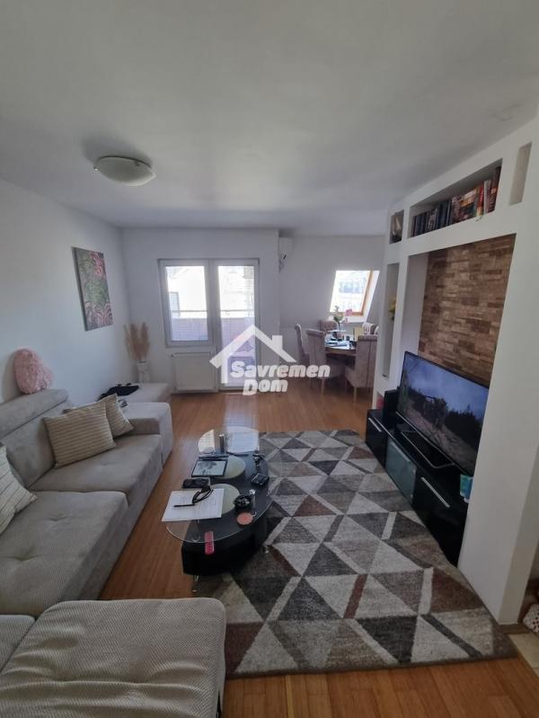 Slika 1 - Četvorosoban, 92m2, sa terasom, ima lift