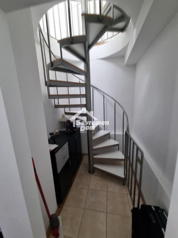 Slika 6 - Četvorosoban, 92m2, sa terasom, ima lift