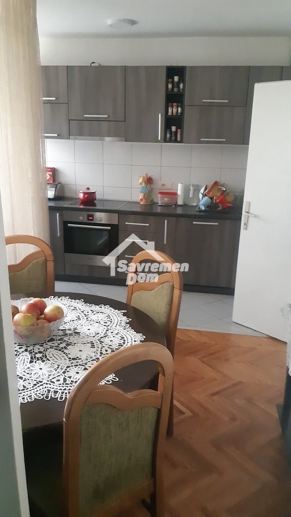 Slika 4 - Dvosoban, 49m2, Stanovo Kragujevac, sa terasom