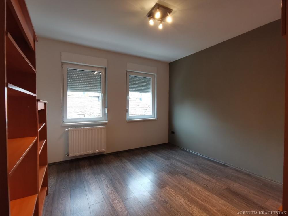 Slika 10 - Dvoiposoban, 76m2, sa terasom