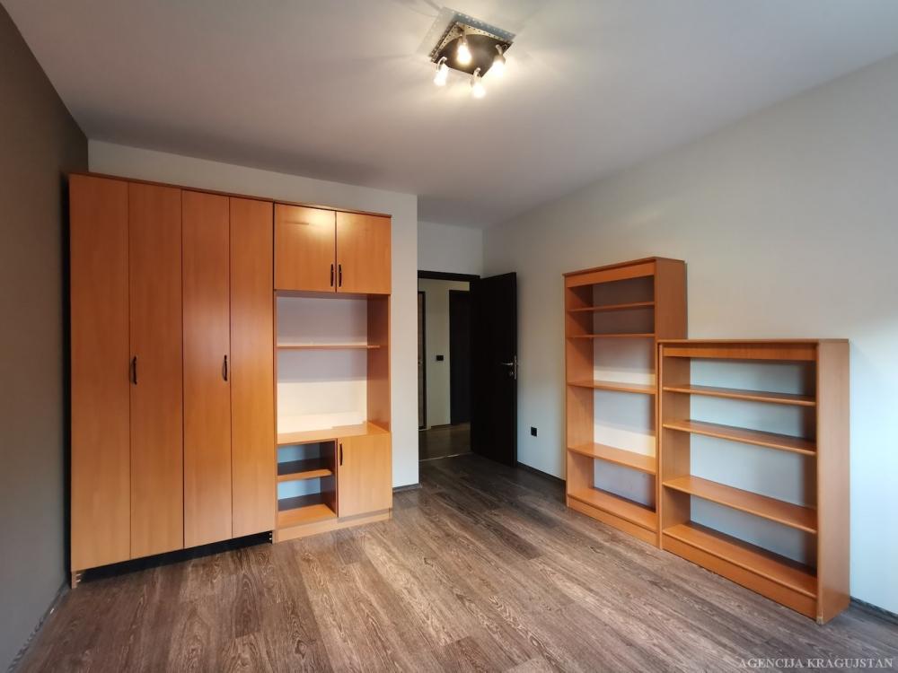 Slika 9 - Dvoiposoban, 76m2, sa terasom