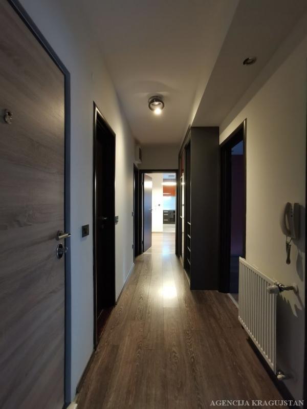 Slika 11 - Dvoiposoban, 76m2, sa terasom