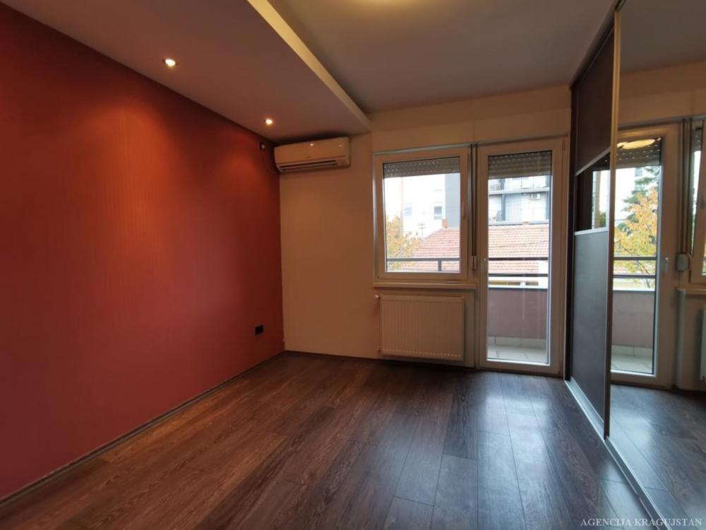 Slika 6 - Dvoiposoban, 76m2, sa terasom