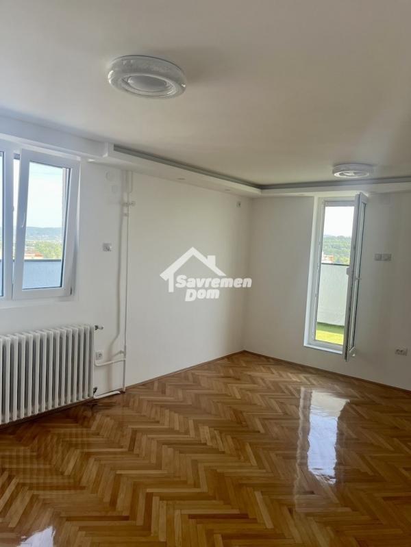 Slika 2 - Jednosoban, 30m2, sa terasom, ima lift