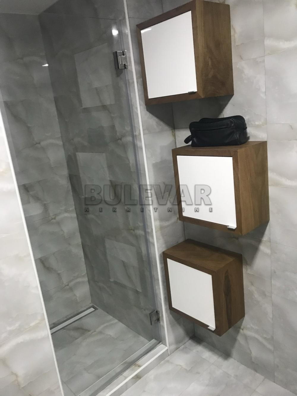 Slika 6 - Dvoiposoban, 75m2, Dragoljuba Milovanovića Bene Kragujevac, sa terasom, ima lift