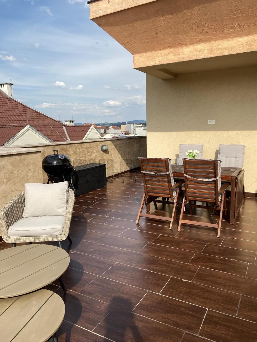 Slika 3 - Dvoiposoban, 75m2, Dragoljuba Milovanovića Bene Kragujevac, sa terasom, ima lift