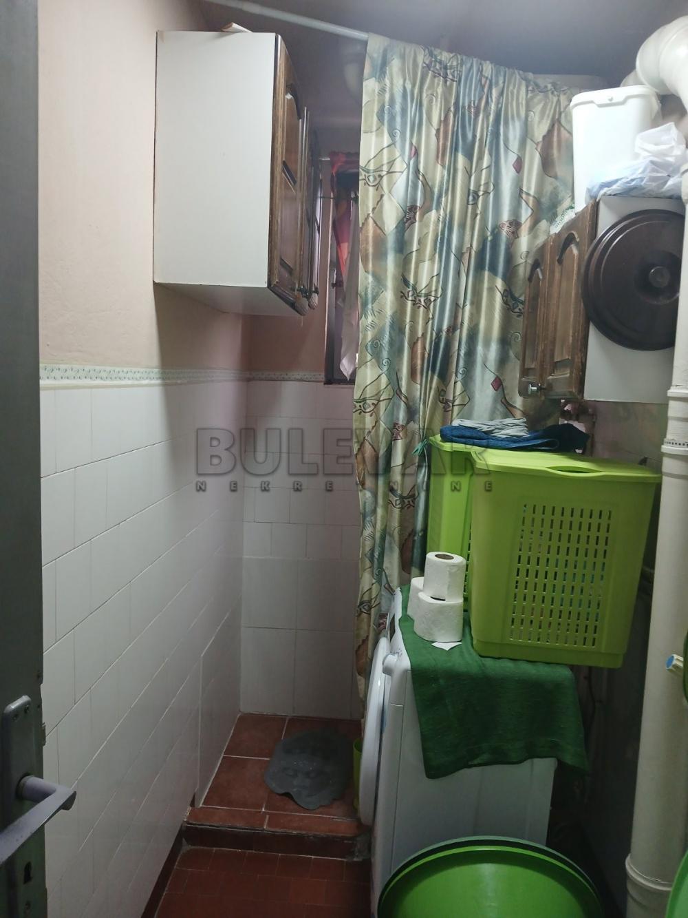 Slika 5 - Trosoban, 72m2, Bulevar kraljice Marije Kragujevac, sa terasom, sa parkingom