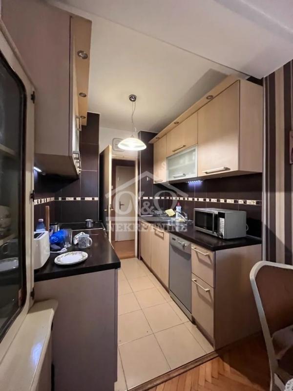 Slika 5 - Trosoban, 61m2, sa terasom, ima lift