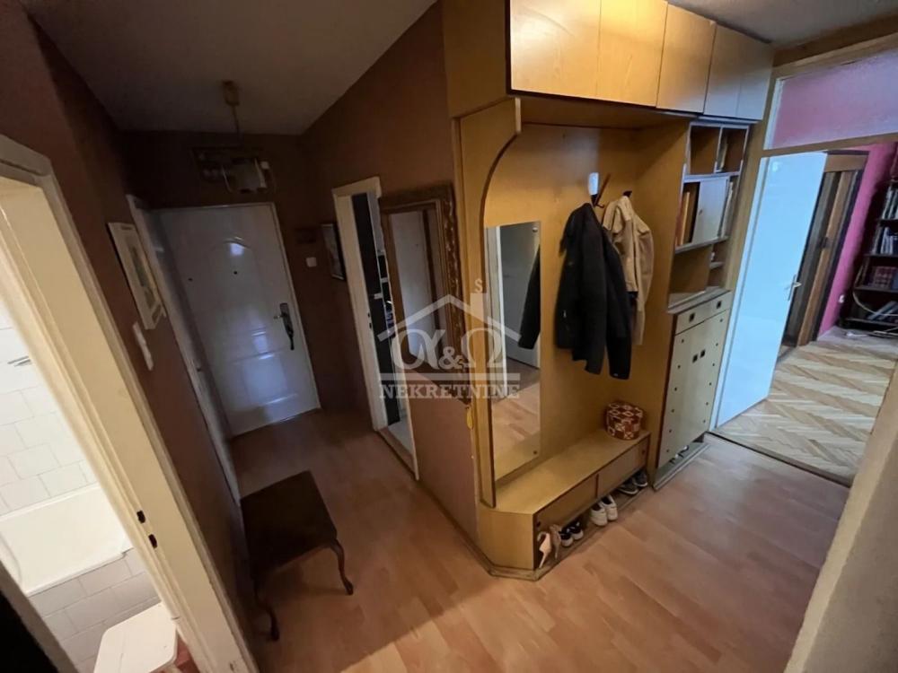 Slika 9 - Trosoban, 61m2, sa terasom, ima lift